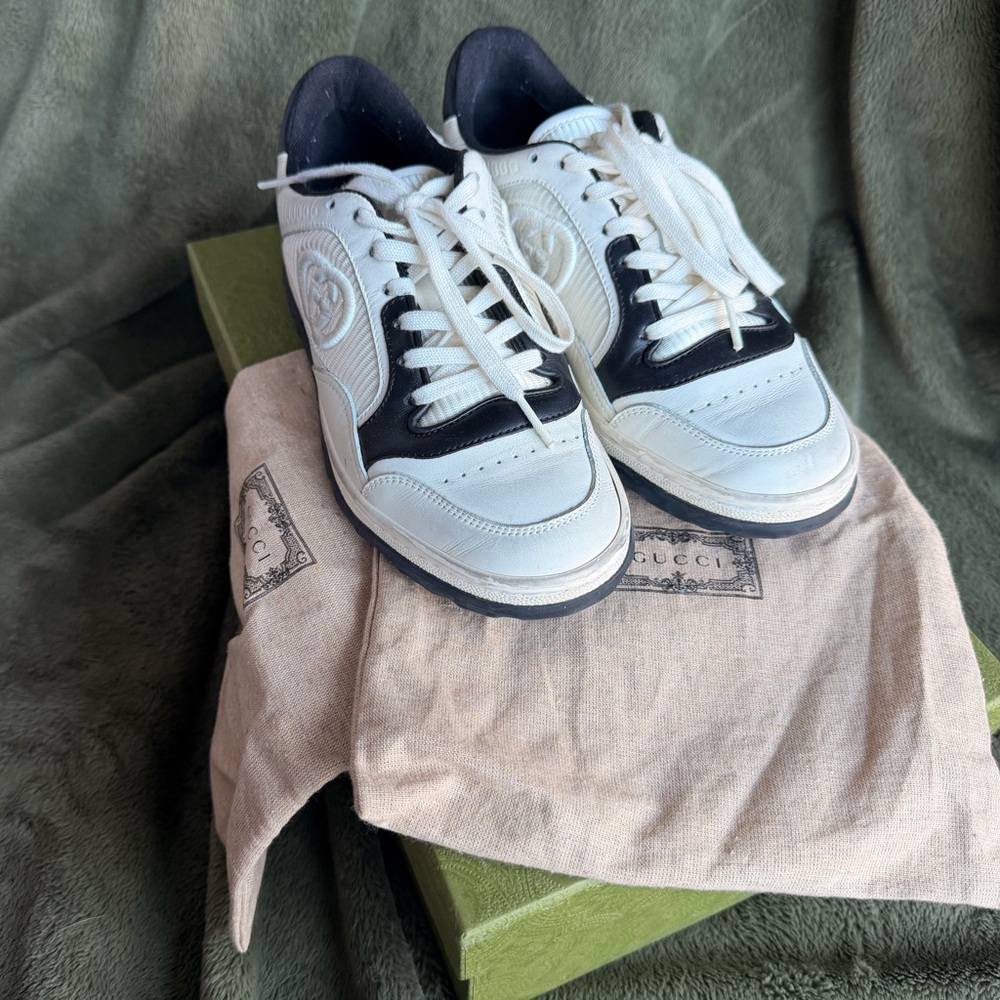 Gucci Tennis shoes with Original Reciept